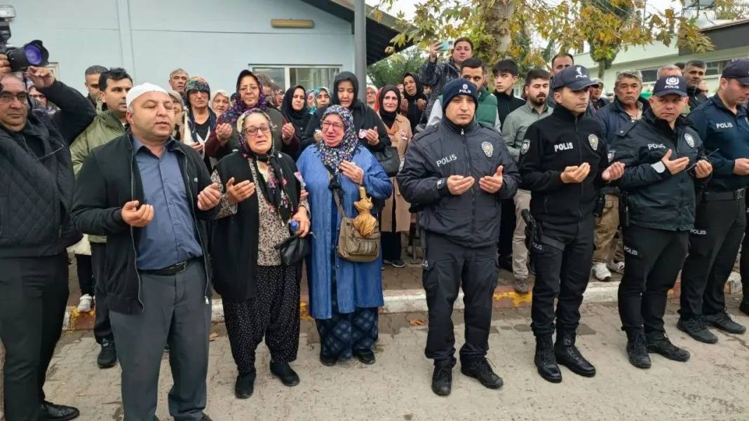 Adana’da Lösemiye Yenik Düşen Genç Polis Gözyaşlarıyla Uğurlandı 1
